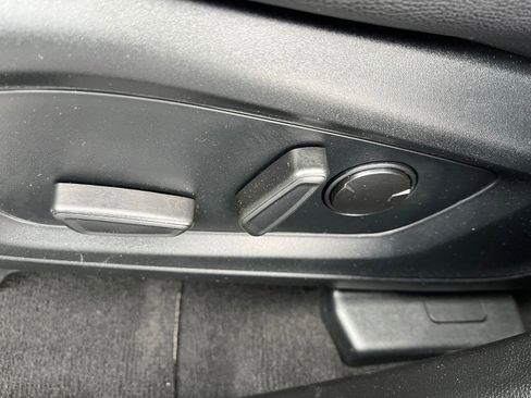 Used 2023 Ford Explorer Limited w/ Equipment Group 301A image 19