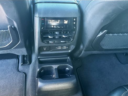 Used 2024 Jeep Grand Cherokee L Limited w/ Luxury Tech Group II AWD/4WD image 27