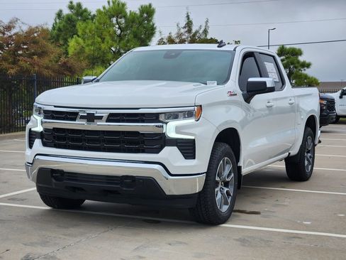 New 2026 Chevrolet Silverado 1500 LT image 2