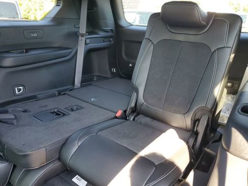 New 2025 Jeep Grand Cherokee L Altitude image 18