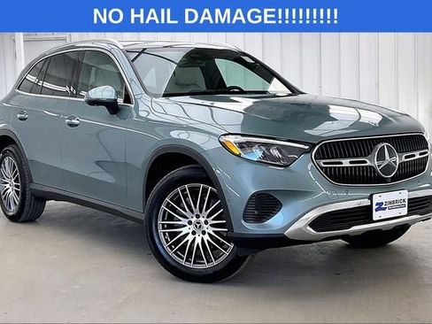 Used 2025 Mercedes-Benz GLC 300 4MATIC image 35