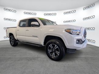 Used 2019 Toyota Tacoma TRD Sport video 1