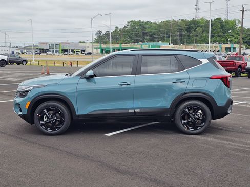 New 2026 Kia Seltos EX FWD image 13