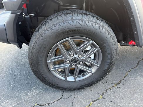 Used 2025 Jeep Wrangler Unlimited Sport AWD/4WD image 29
