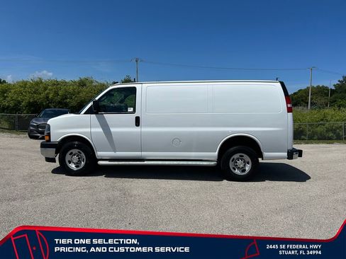 Used 2024 Chevrolet Express 2500 w/ Driver Convenience Package RWD image 8