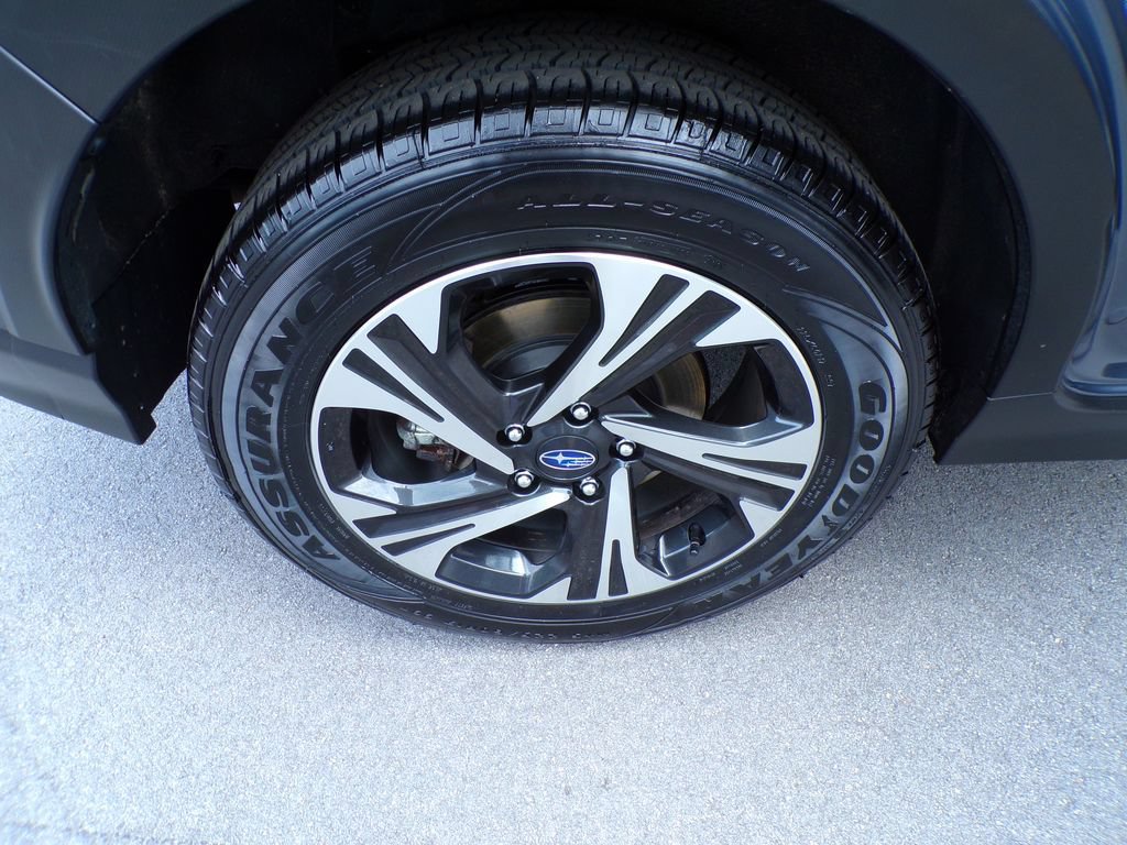 Certified 2024 Subaru Crosstrek 2.0i Premium AWD/4WD image 10