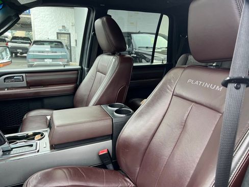 Used 2015 Ford Expedition Platinum image 14