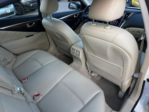Used 2019 INFINITI Q50 Luxe w/ Essential Package (3.0T Luxe) AWD/4WD image 18