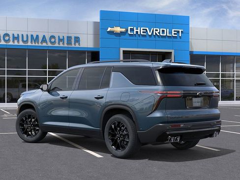 New 2026 Chevrolet Traverse LT image 3