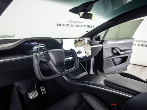 Used 2024 Tesla Model X Plaid image 21