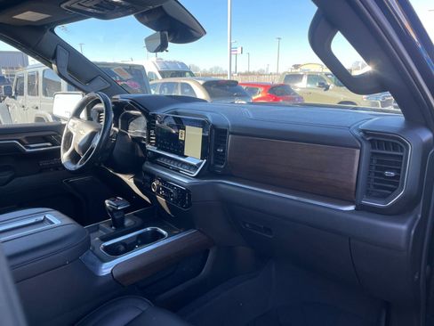 Used 2022 Chevrolet Silverado 1500 High Country image 17