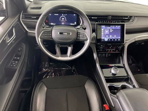 Used 2023 Jeep Grand Cherokee Altitude image 22