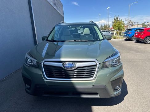 Used 2019 Subaru Forester Premium AWD/4WD image 2