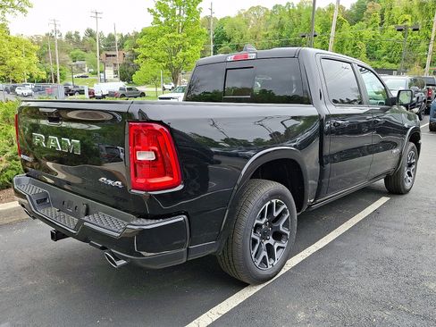 New 2026 RAM 1500 Laramie AWD/4WD image 3
