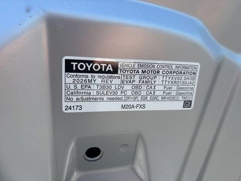 New 2026 Toyota Prius XLE FWD image 10
