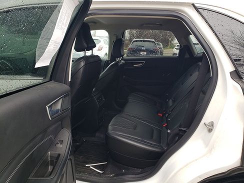 Certified 2023 Ford Edge Titanium image 7