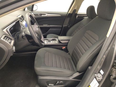 Used 2020 Ford Fusion SE FWD image 17
