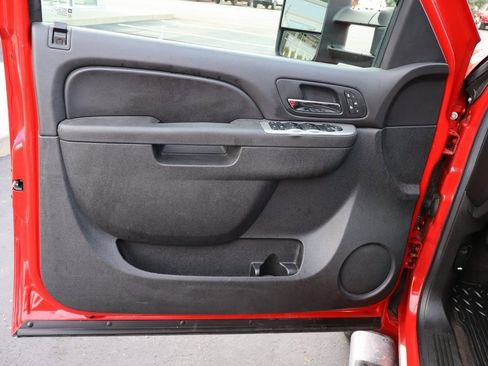 Used 2014 Chevrolet Silverado 2500 LTZ w/ LTZ Plus Package image 20