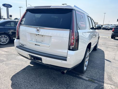 Used 2015 Cadillac Escalade Premium AWD/4WD image 4