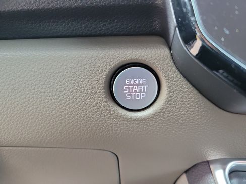 New 2026 Kia Carnival EX image 14