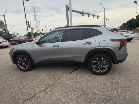 Certified 2024 Chevrolet Trax LT w/ Driver Confidence Package FWD image 5