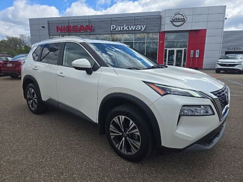 Used 2023 Nissan Rogue SV w/ SV Premium B Package AWD/4WD image 1