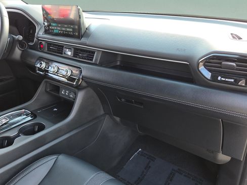 Used 2023 Honda Pilot EX-L image 18