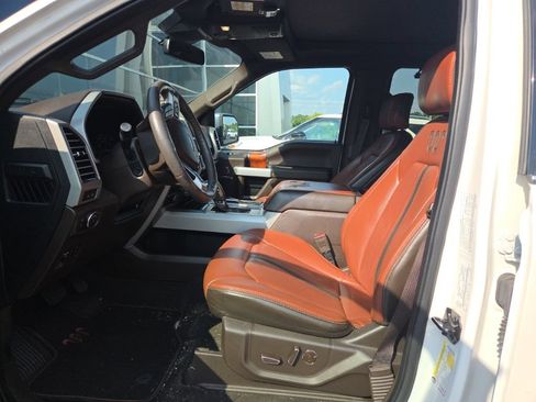 Used 2019 Ford F150 King Ranch w/ Equipment Group 601A Luxury AWD/4WD image 7