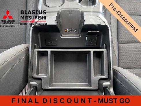 Used 2025 Chevrolet Silverado 1500 RST AWD/4WD image 37