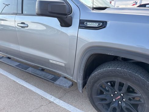 Used 2025 GMC Sierra 1500 Elevation w/ Preferred Package AWD/4WD image 5