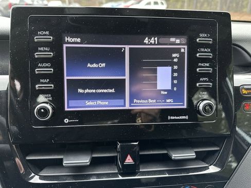 Used 2024 Toyota Camry SE image 12