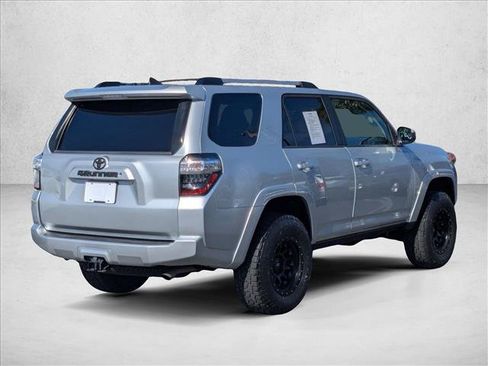 Used 2020 Toyota 4Runner SR5 RWD image 5