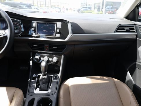Used 2019 Volkswagen Jetta SE image 21