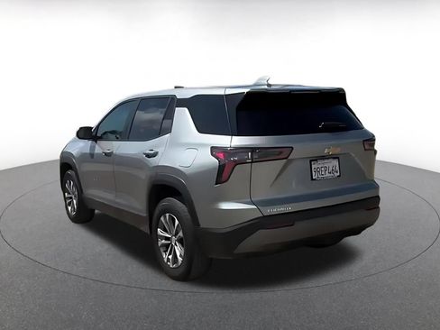 Used 2025 Chevrolet Equinox LT FWD image 10