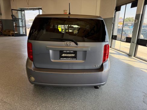 Used 2009 Scion xB FWD image 6