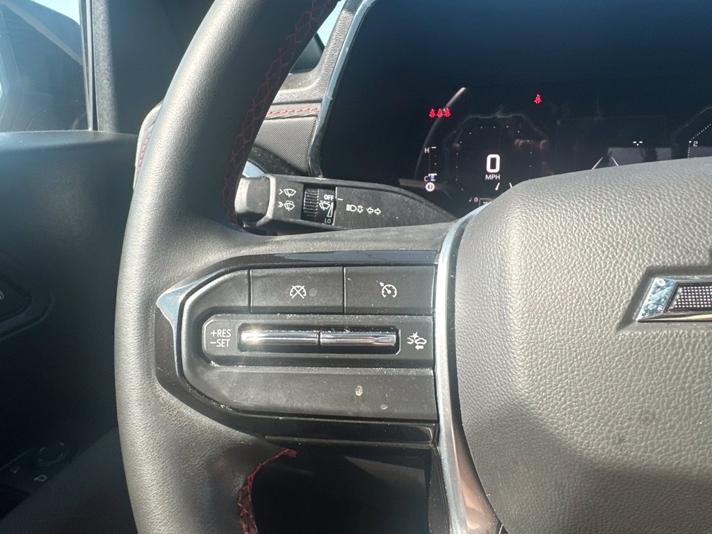 Used 2024 Chevrolet Colorado Z71 w/ Z71 Convenience Package 2 AWD/4WD image 17