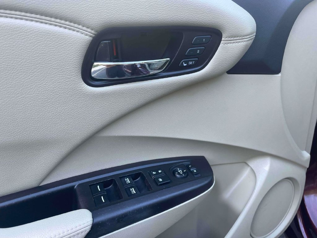 Used 2018 Acura RDX w/ Advance Package AWD/4WD image 17