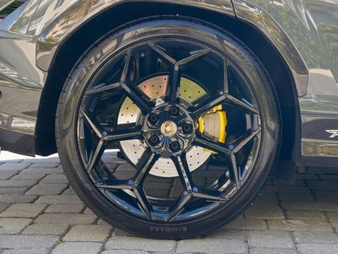 Used 2023 Lamborghini Urus Performante image 31