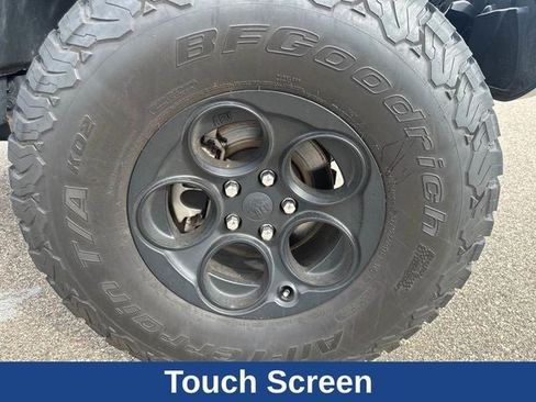 Used 2024 Jeep Wrangler Unlimited Rubicon w/ Technology Group image 25