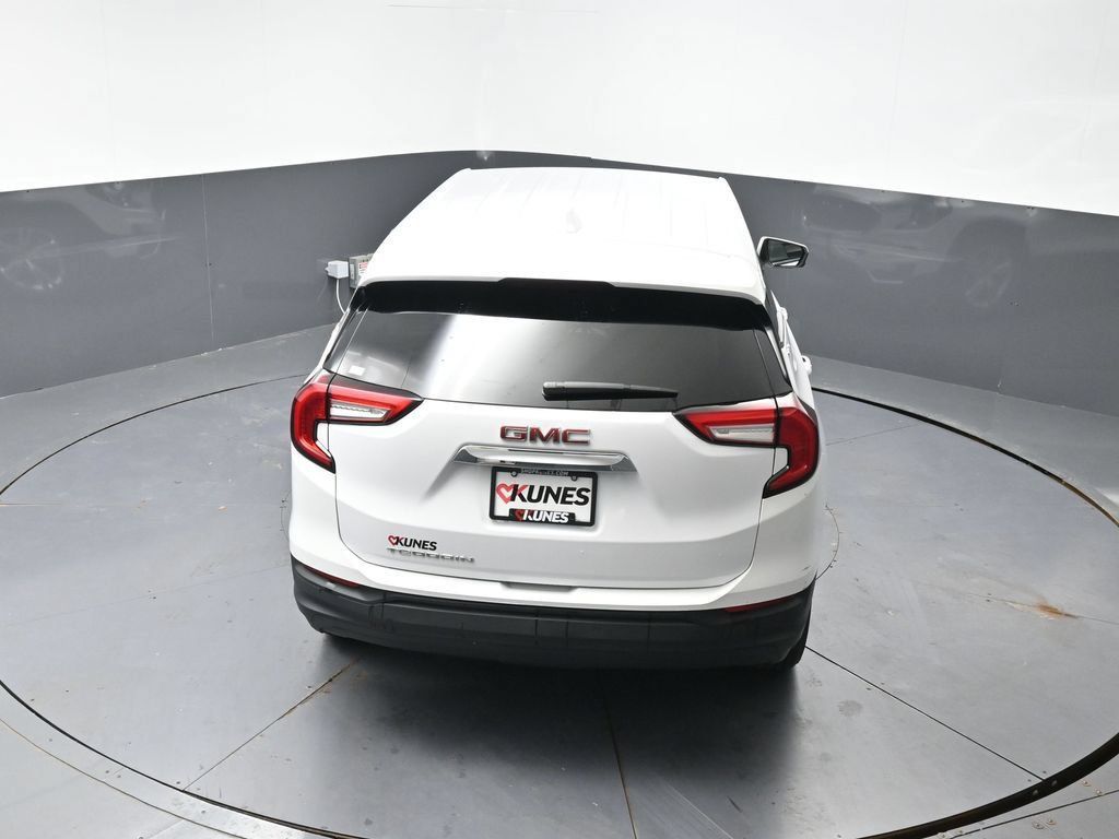 Used 2024 GMC Terrain SLE FWD image 47