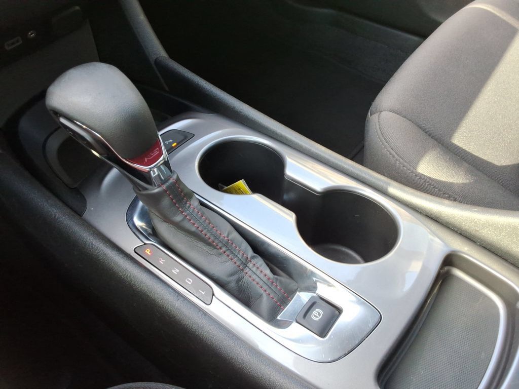 Certified 2025 Chevrolet Malibu RS FWD image 34