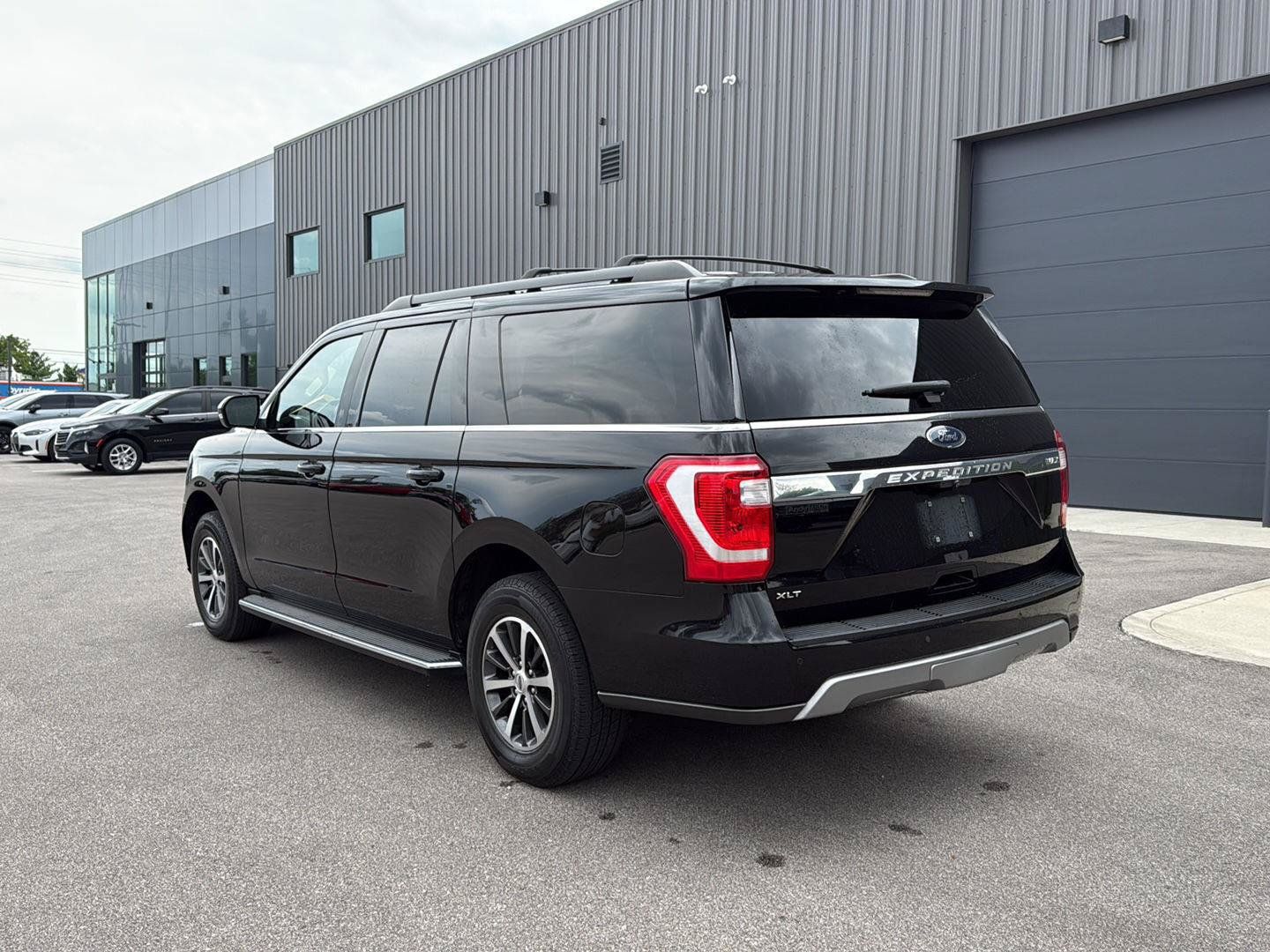 Used 2021 Ford Expedition Max XLT AWD/4WD image 5