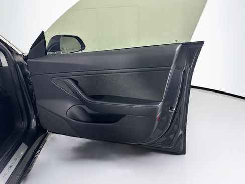 Used 2018 Tesla Model 3 Long Range image 30
