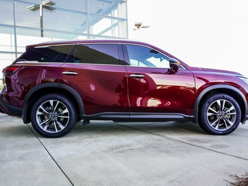 Used 2023 INFINITI QX60 Luxe w/ Performance Audio Package image 6