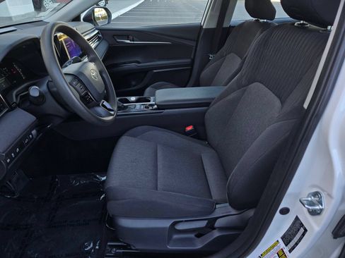 Certified 2025 Toyota Camry LE FWD image 14