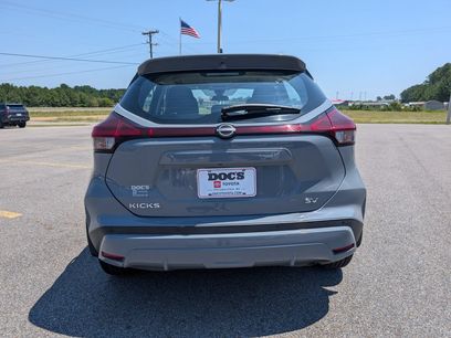 Used 2022 Nissan Kicks SV