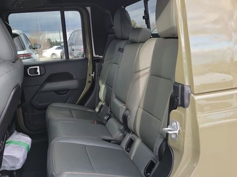New 2026 Jeep Gladiator Mojave image 15