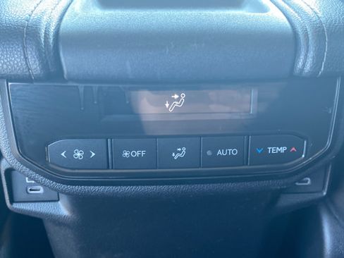 Used 2024 Toyota Grand Highlander AWD image 30