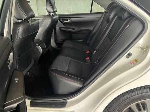 Used 2017 Toyota Camry SE FWD image 19
