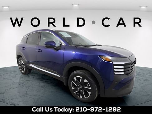 Used 2025 Nissan Kicks SR w/ Illumination Package image 1